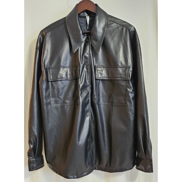 NWT Fabletics Oversized Vegan Leather Shirt Jacket - Picture 4 of 9